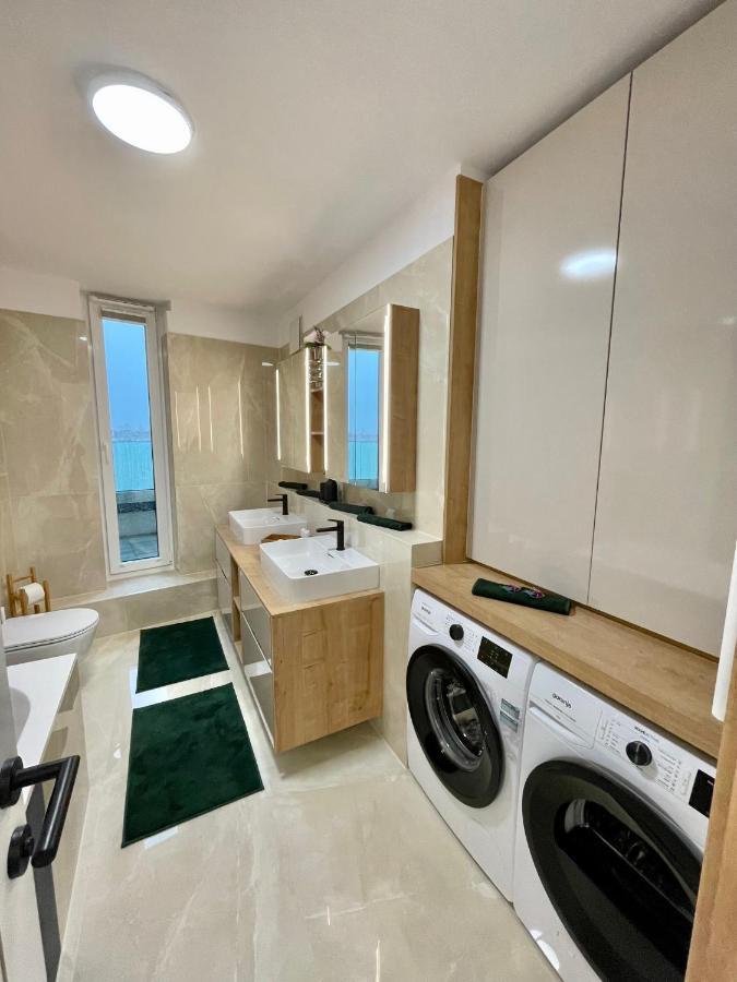 شقة Centropolitan Penthouse #Jacuzzi #Freeparking بودابست المظهر الخارجي الصورة